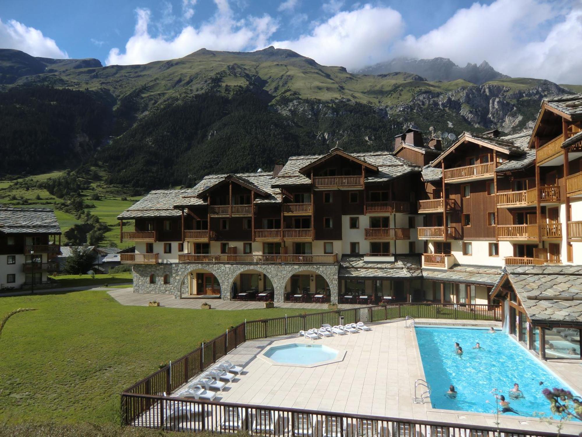 Skissim Select - Résidence Les Alpages de Val Cenis 4* by Travelski Les Champs  Exterior foto